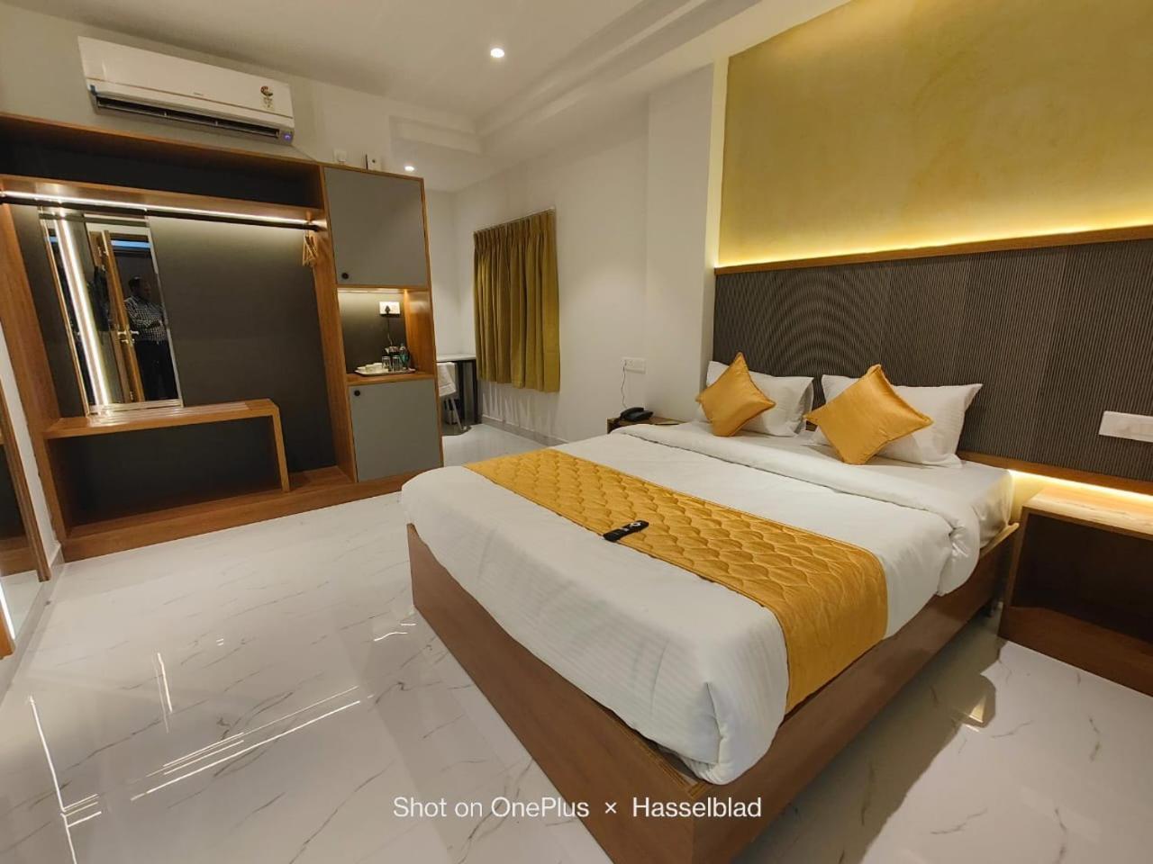 Hotel La Premier Hyderabad Esterno foto