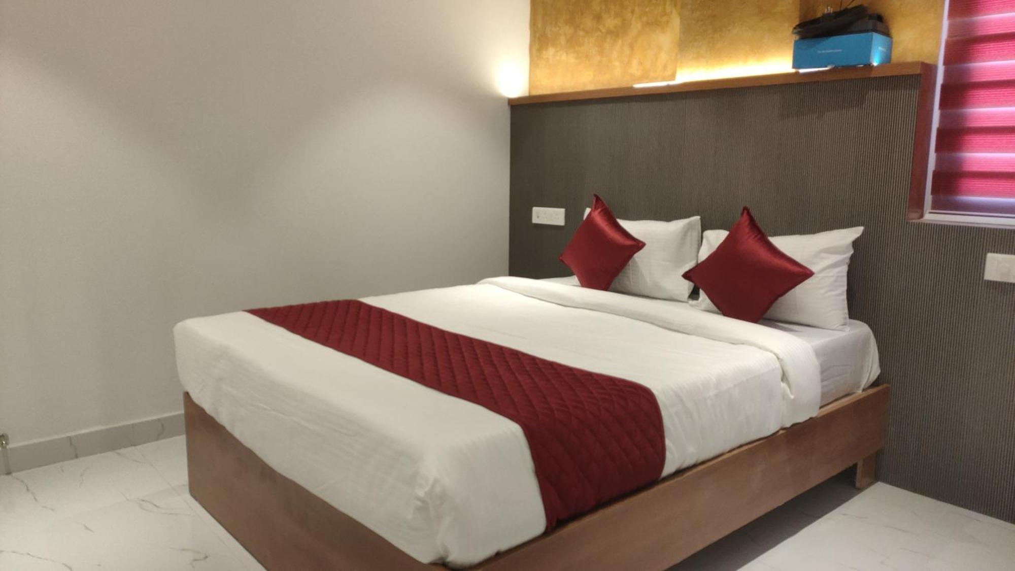 Hotel La Premier Hyderabad Esterno foto