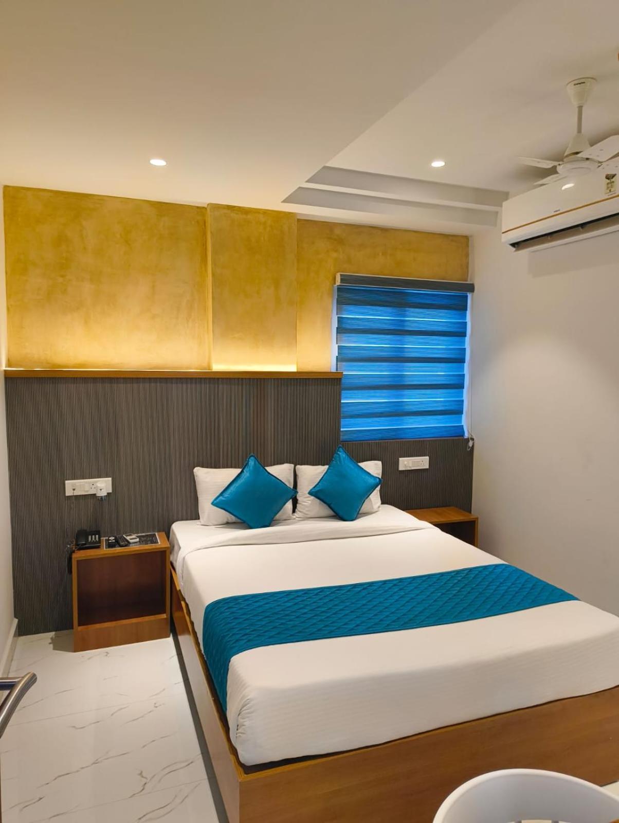 Hotel La Premier Hyderabad Esterno foto